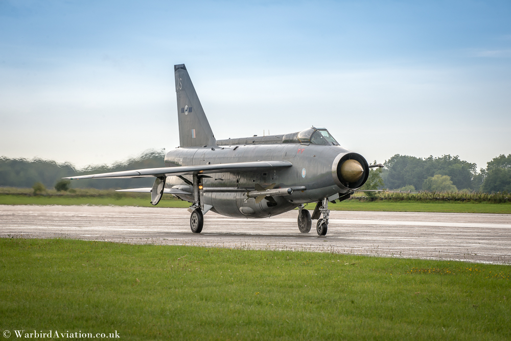 English Electric Lightning F6 XR728 - Cold War Jets