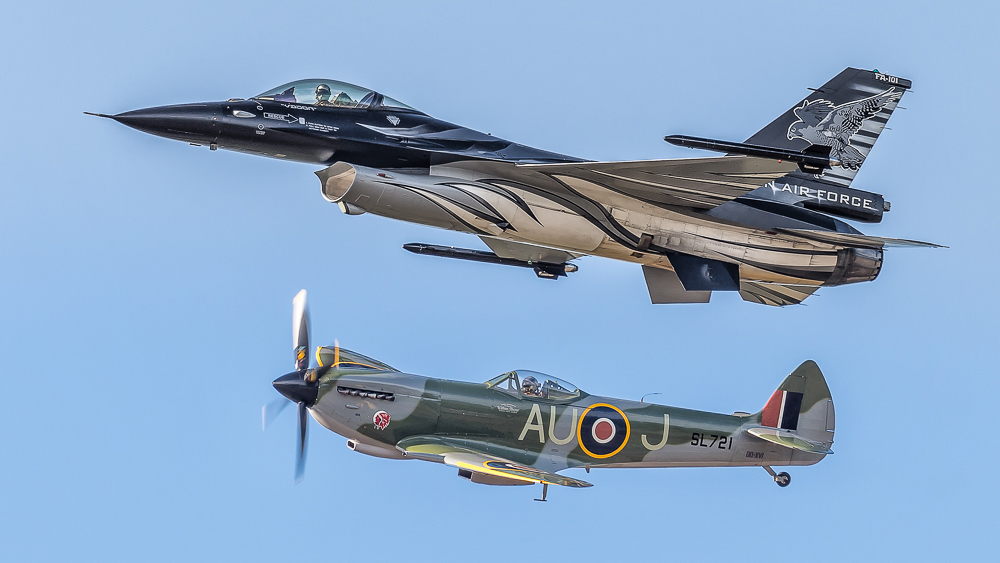 Belgian Air Force F16 Vador and Spitfire SL721 at Belgian Air Force Days 2018